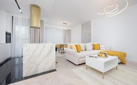 Lux Grzybowska Apartments With Parking By Renters Prestige